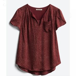 41 Hawthorn Burgundy polka dot Carol tulip blouse short sleeve, size M, maroon